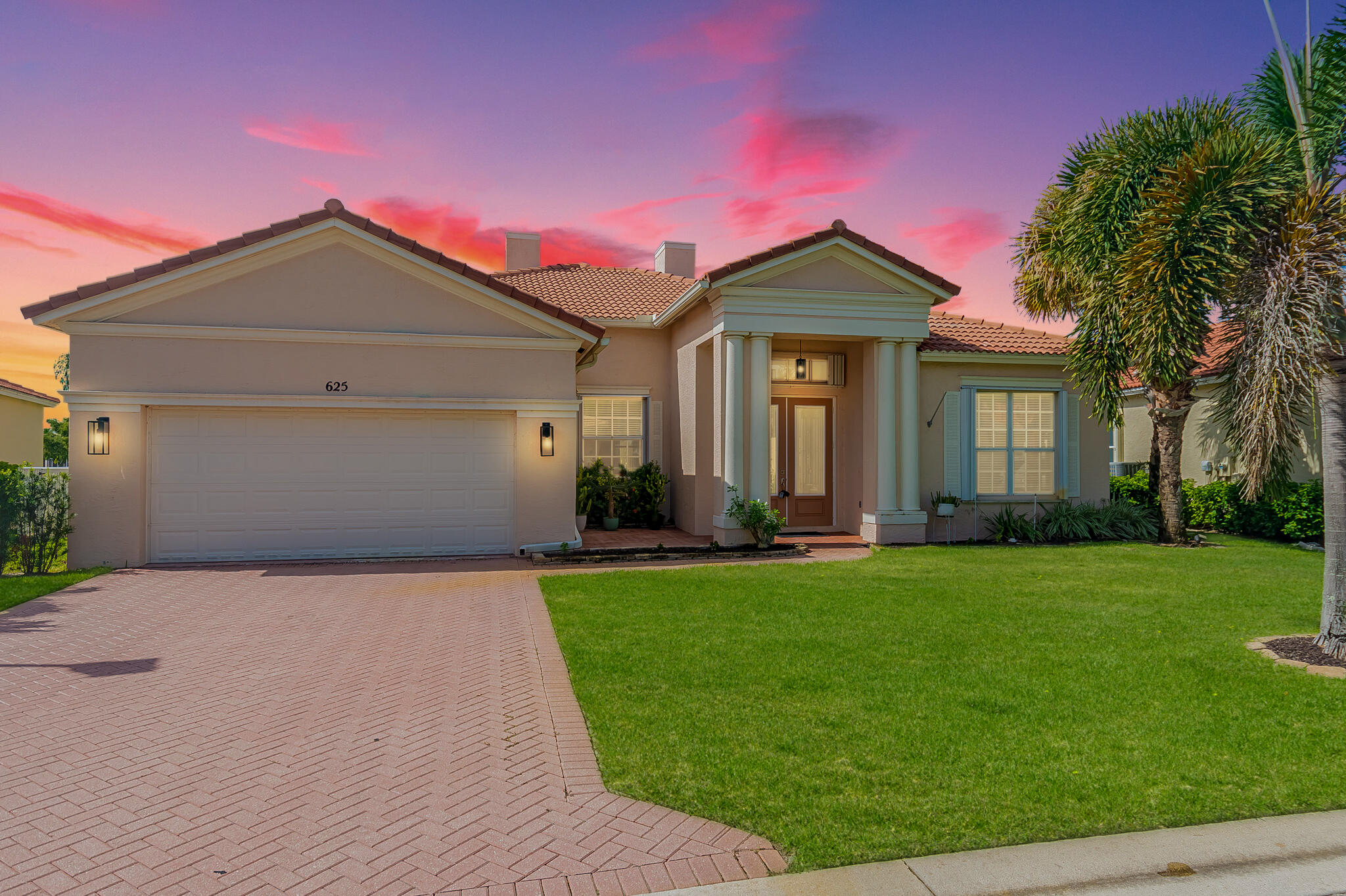 625 SW Long Key Court — photo
