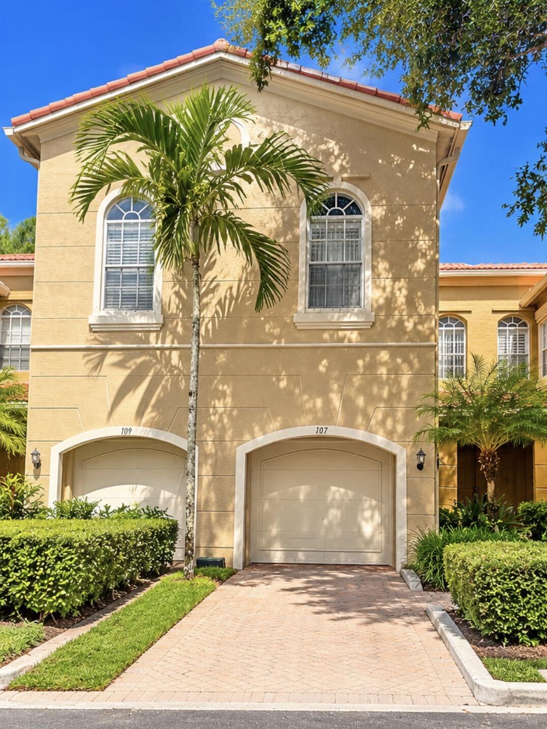 4991 Bonsai Circle Apt 107 — photo