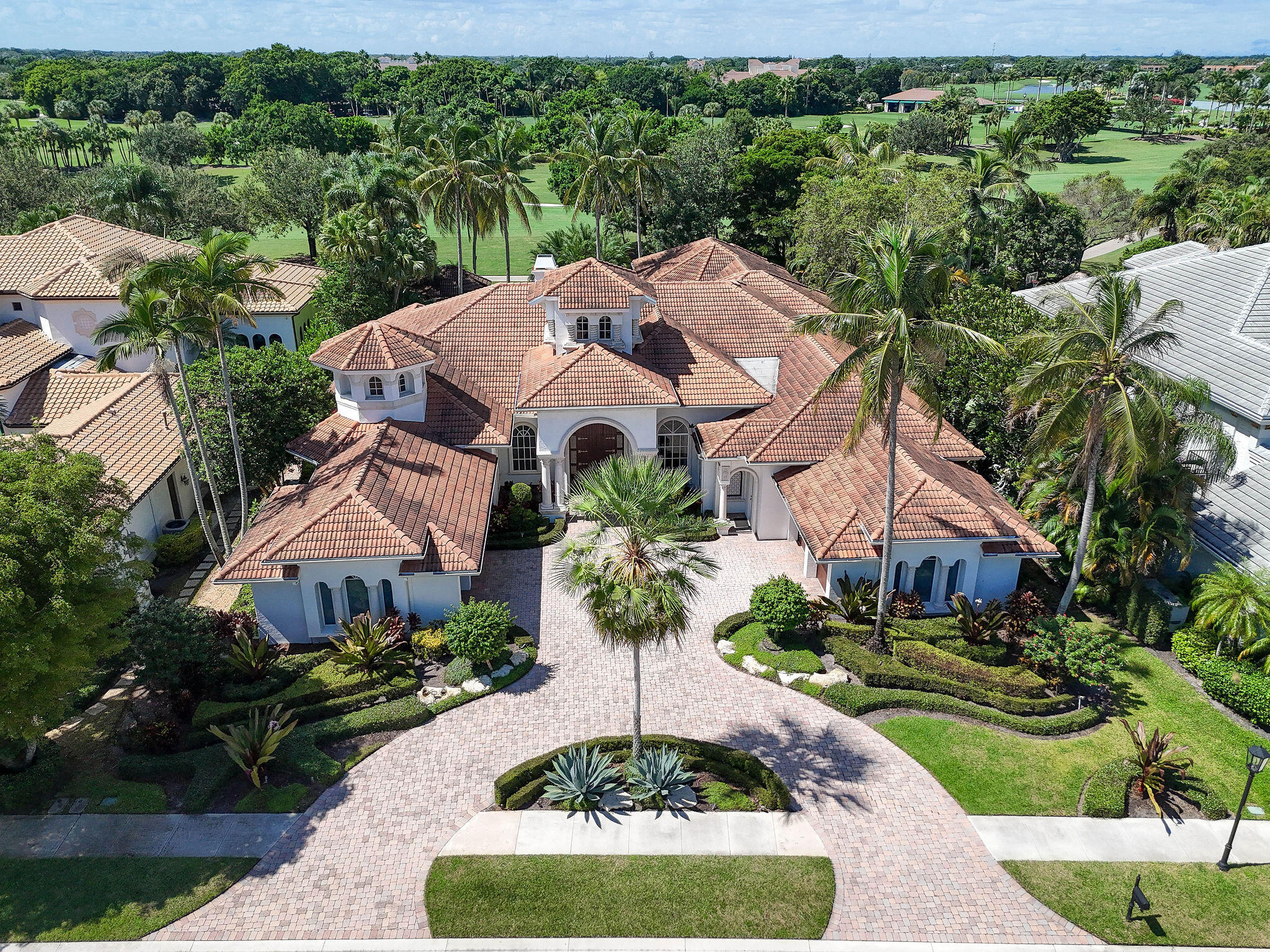 209 Grand Pointe Drive — photo