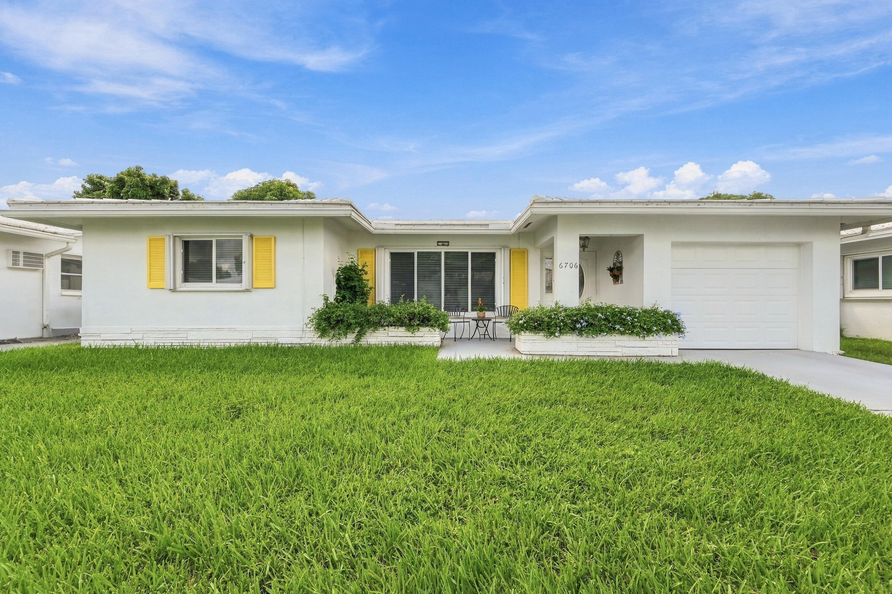 6706 NW 71st Court — photo