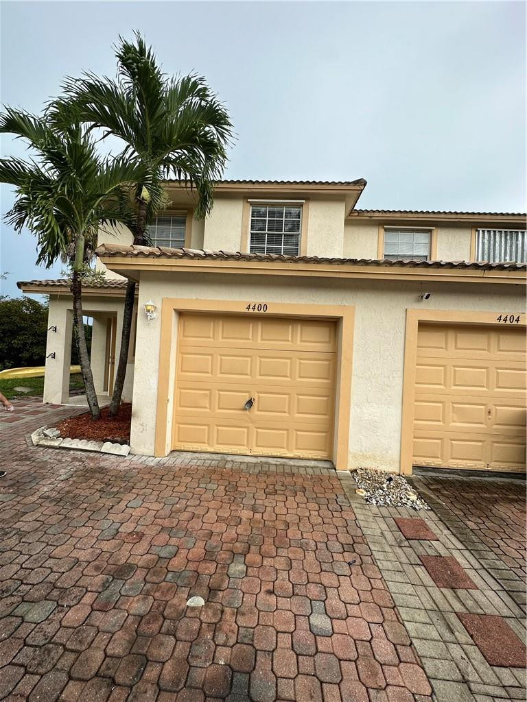 4400 Crystal Lake Drive — photo