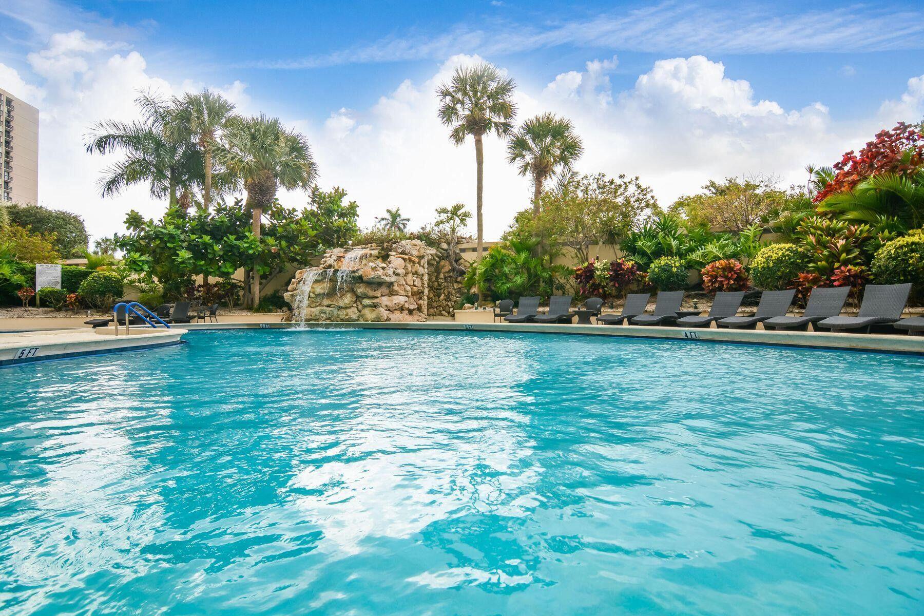 2480 Presidential Way Unit 903 — photo