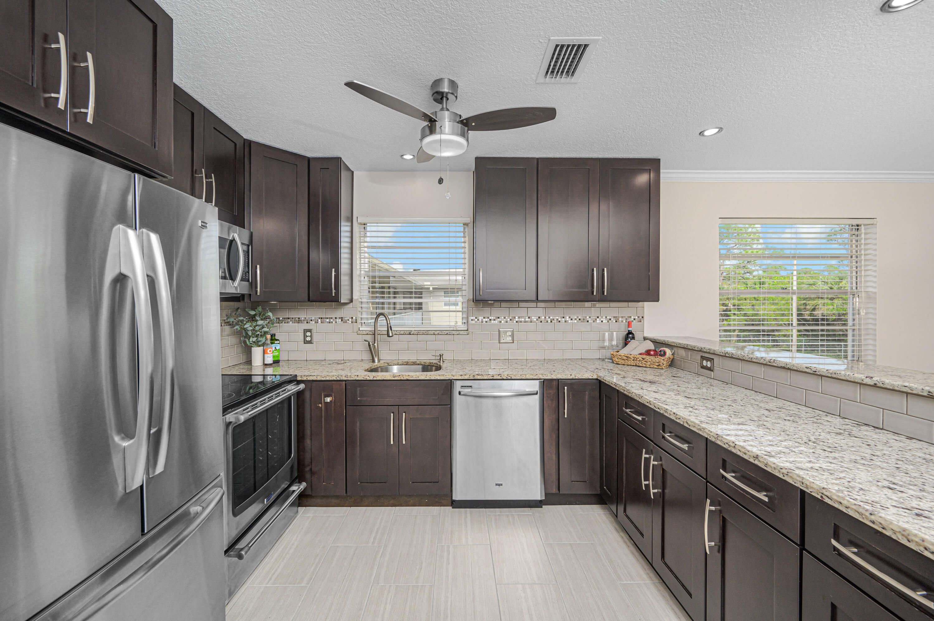 16 Lake Vista Trail Unit 202 — photo