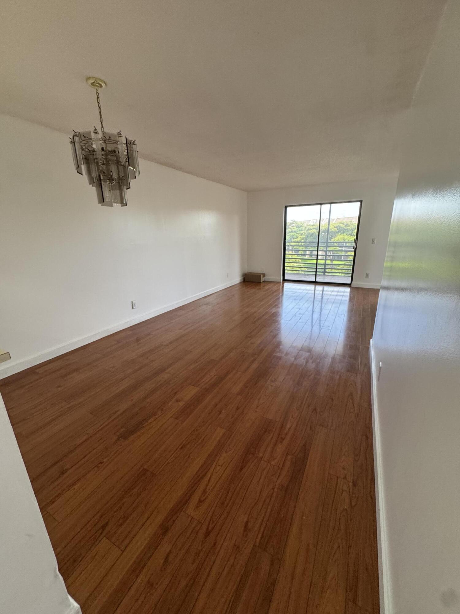 10304 Sunrise Lakes Boulevard Unit 312 — photo