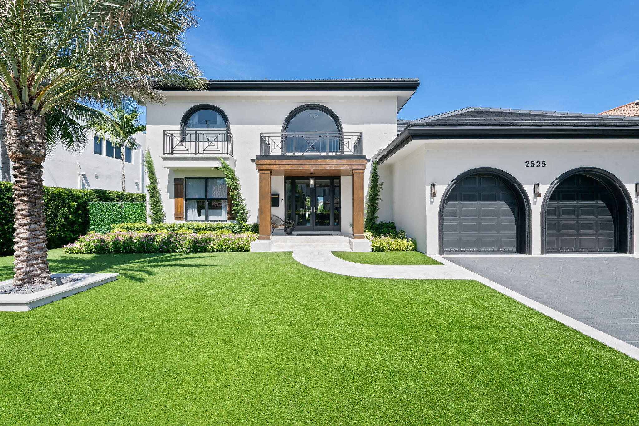 2525 Sea Island Drive — photo