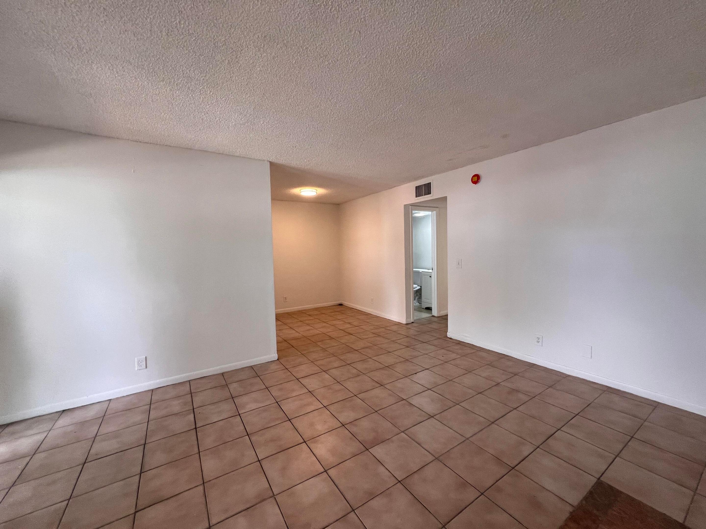 645 SW 20th Court Unit 0020 — photo