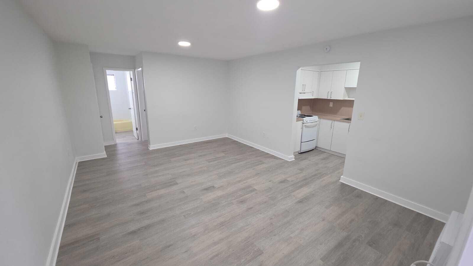 7624 Pembroke Road Unit C — photo