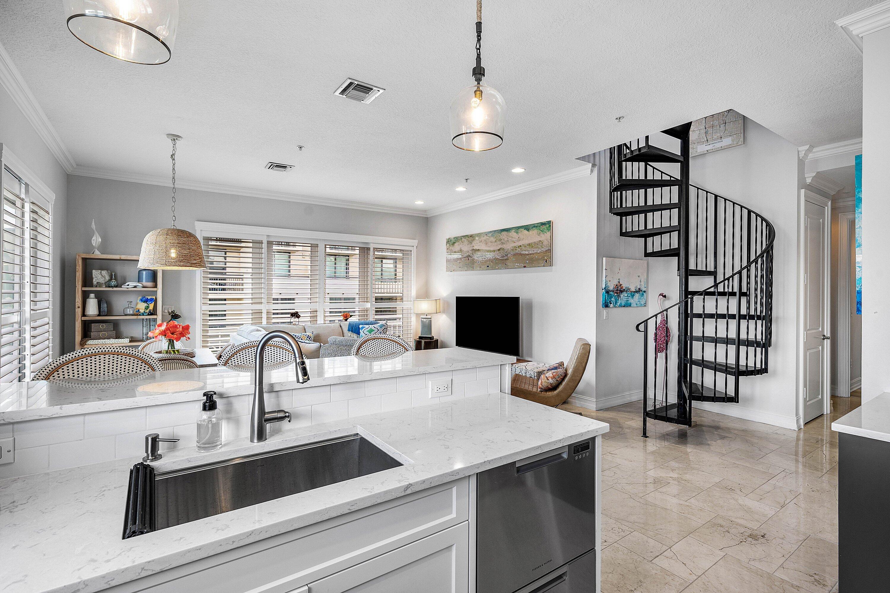 12 SE 1st Avenue Unit 301 — photo