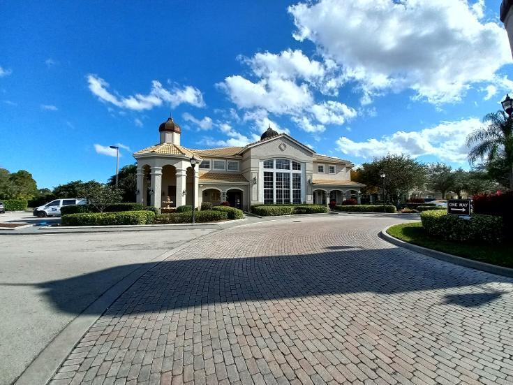 128 SW Peacock Boulevard Unit 15-206 — photo