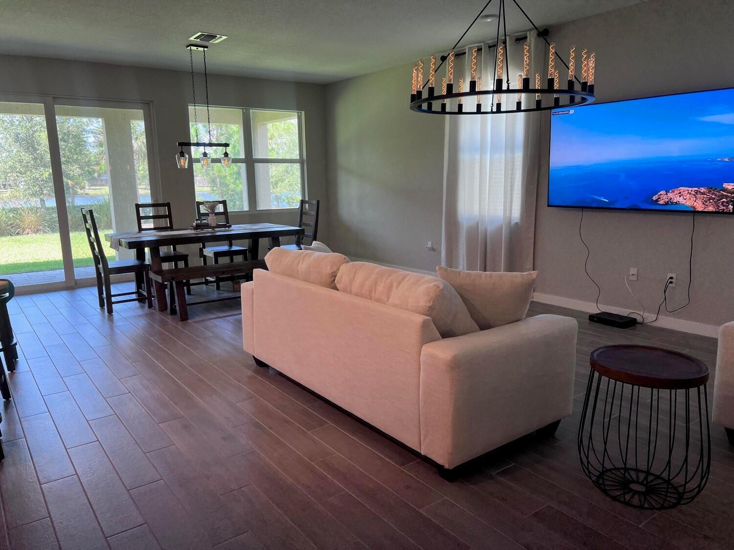 2071 NW Golden Oak Trail — photo