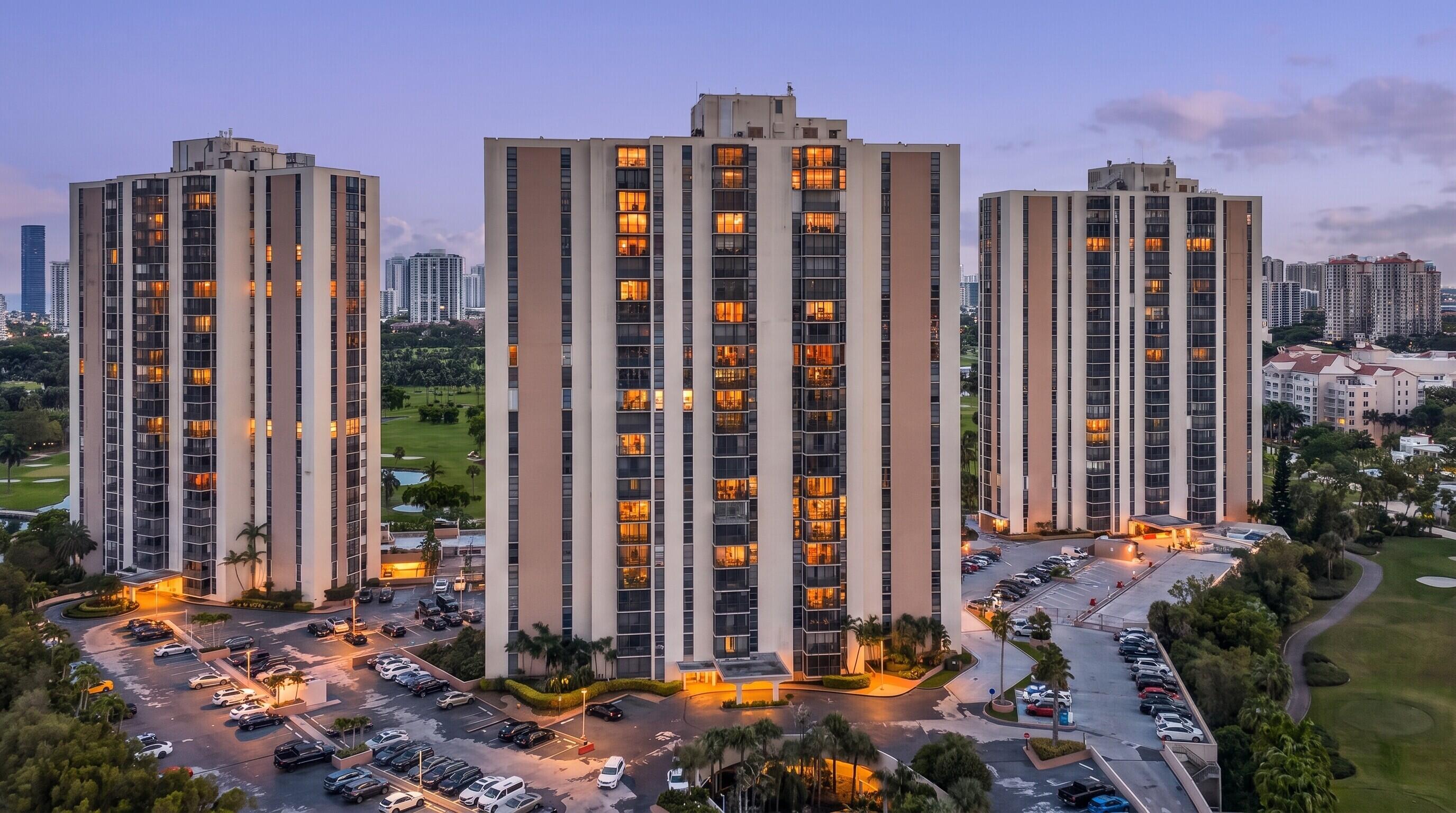 20301 W Country Club Drive Unit 523 — photo