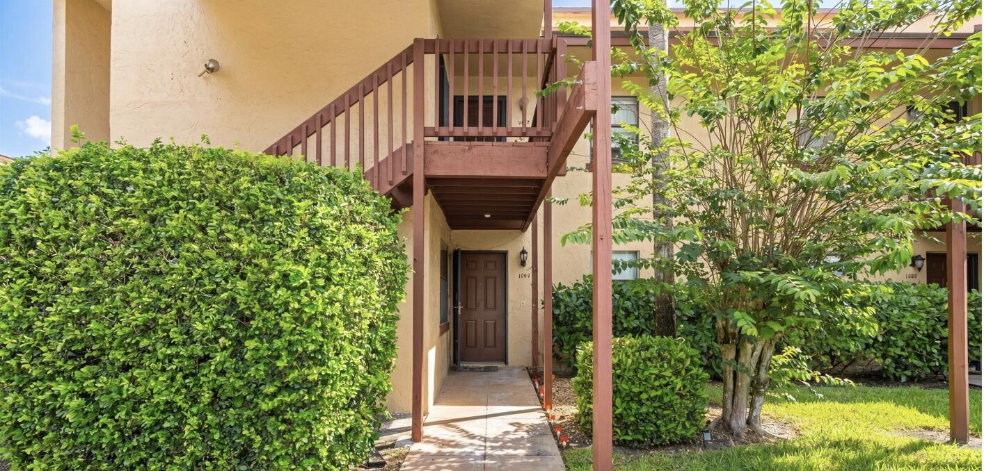 1303 Lakeview Drive E — photo