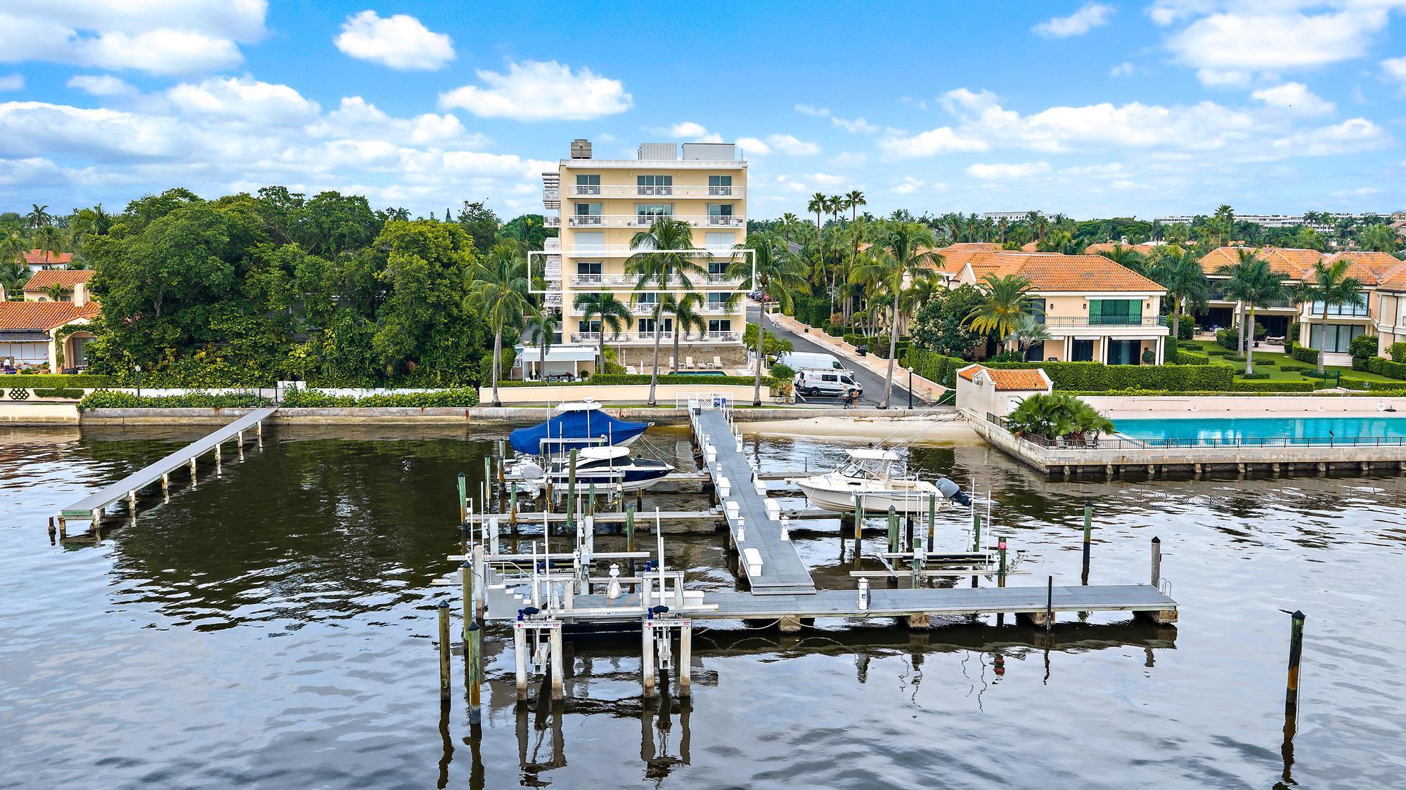 250 Bradley Place Unit 408 — photo