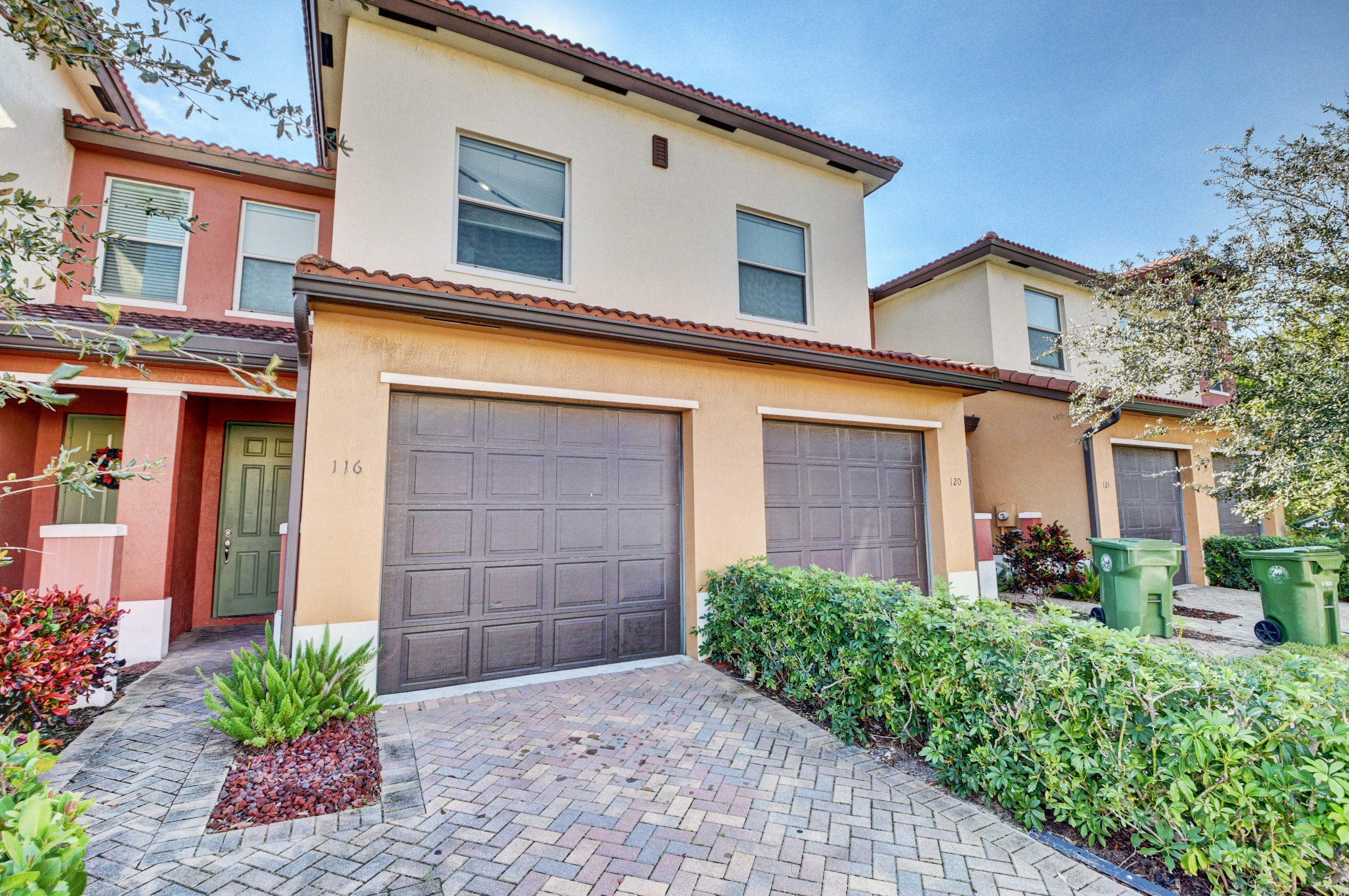 116 Harrington Court — photo