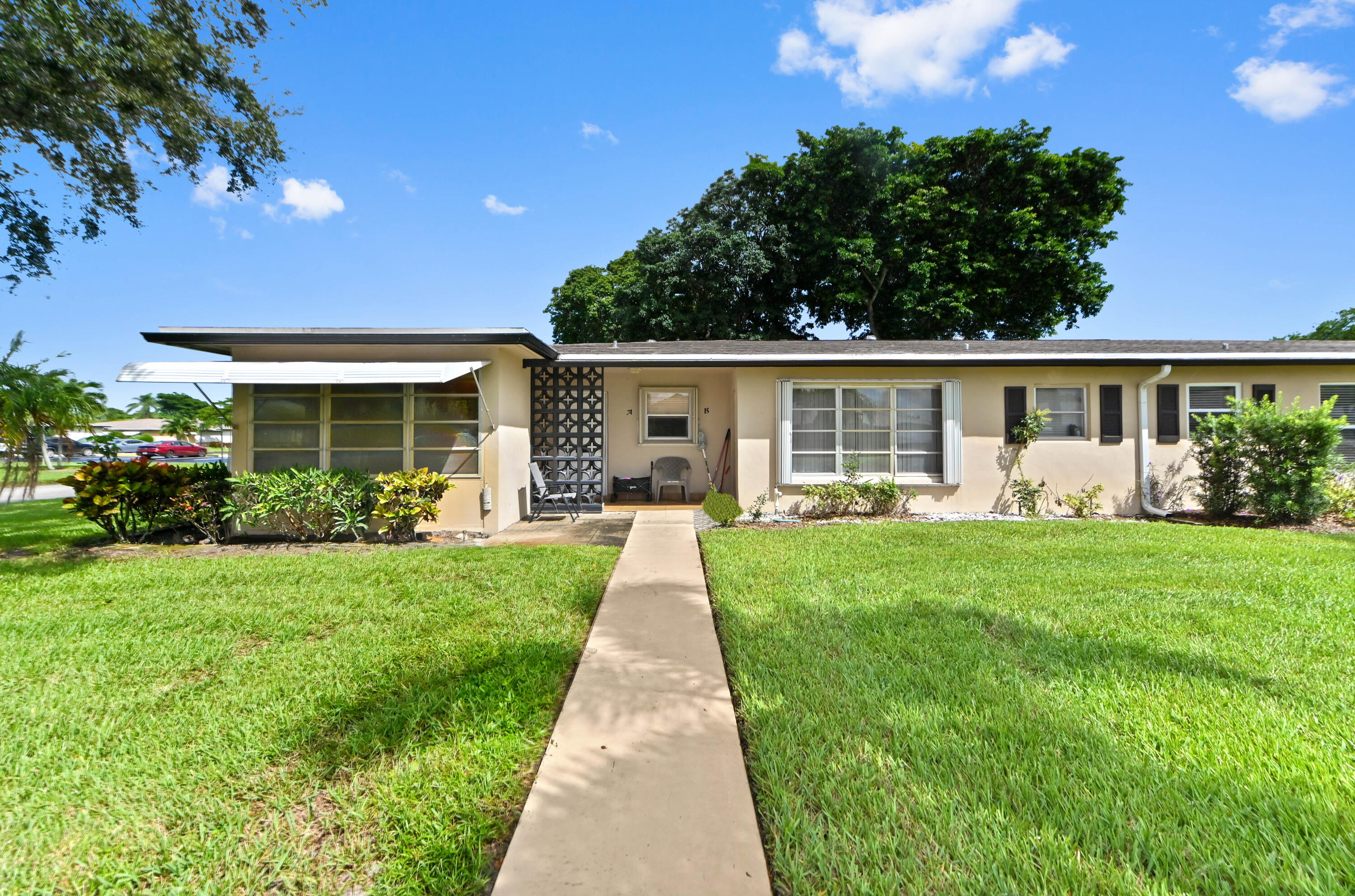 947 Circle Drive Unit a — photo