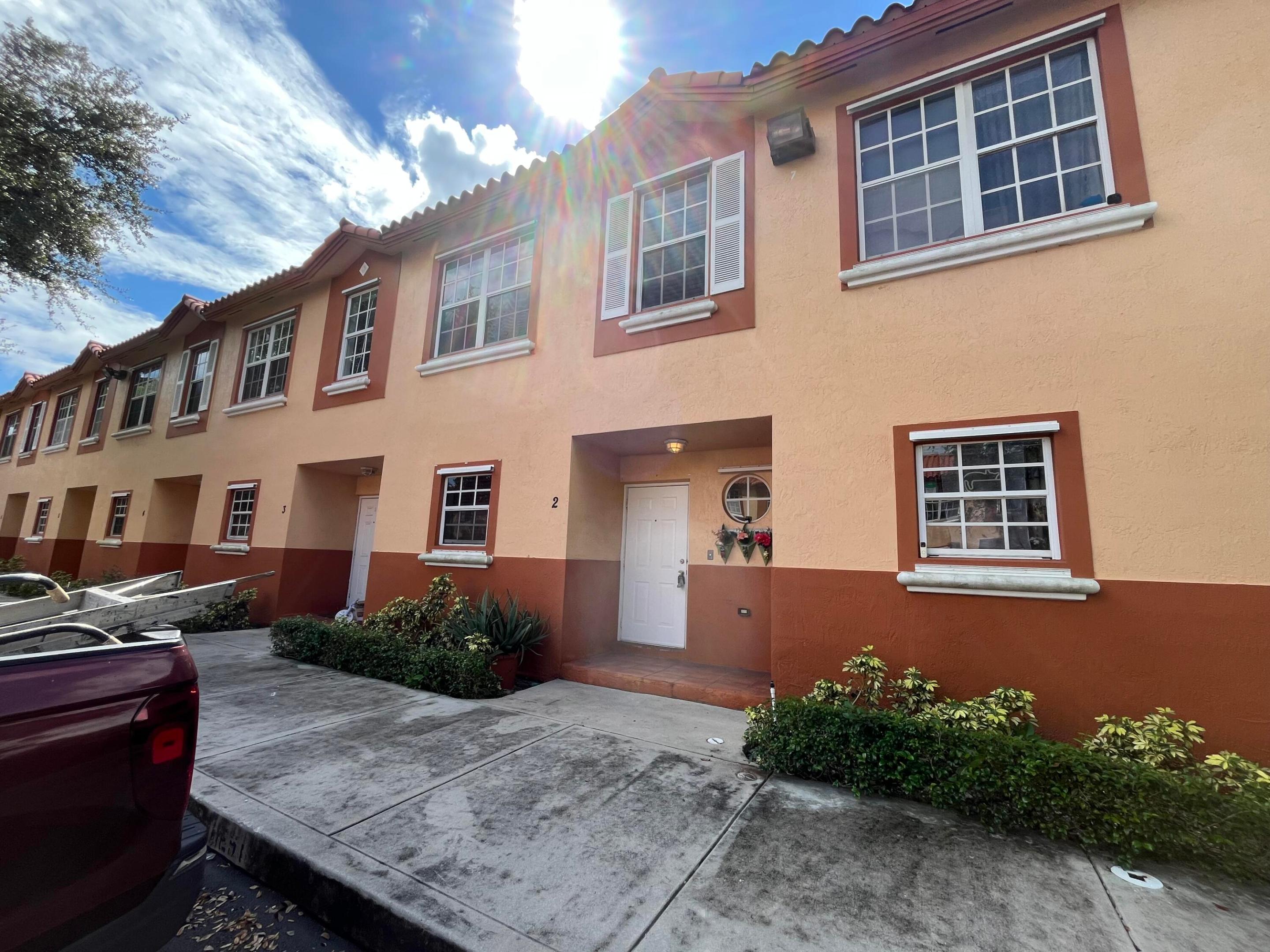 2314 Johnson Street Unit 2a — photo