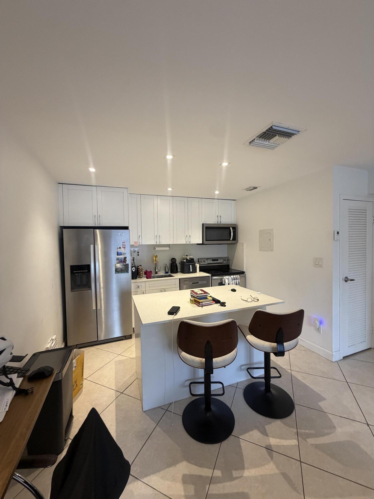 2715 Tigertail Avenue Unit 103 — photo