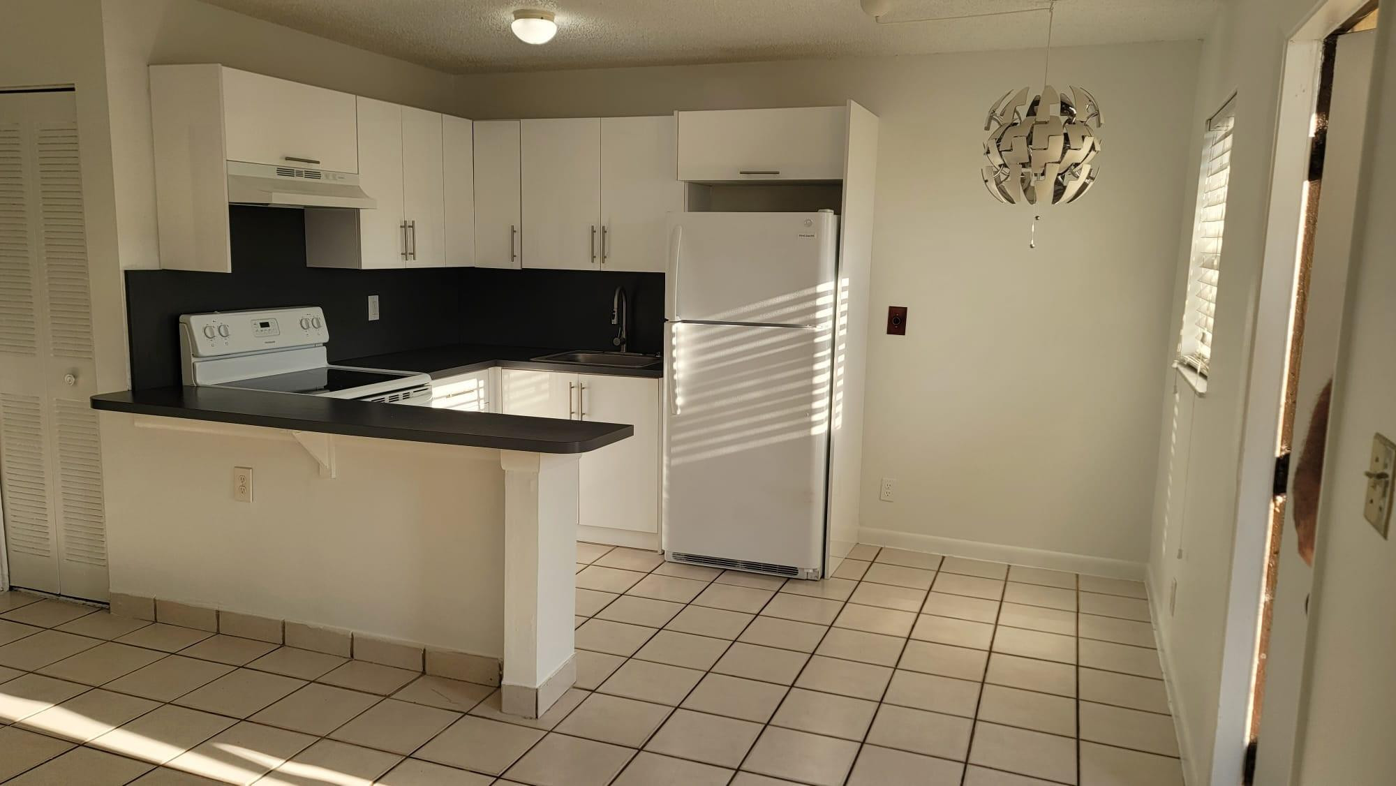 416 Lakeside Drive Unit 128 — photo