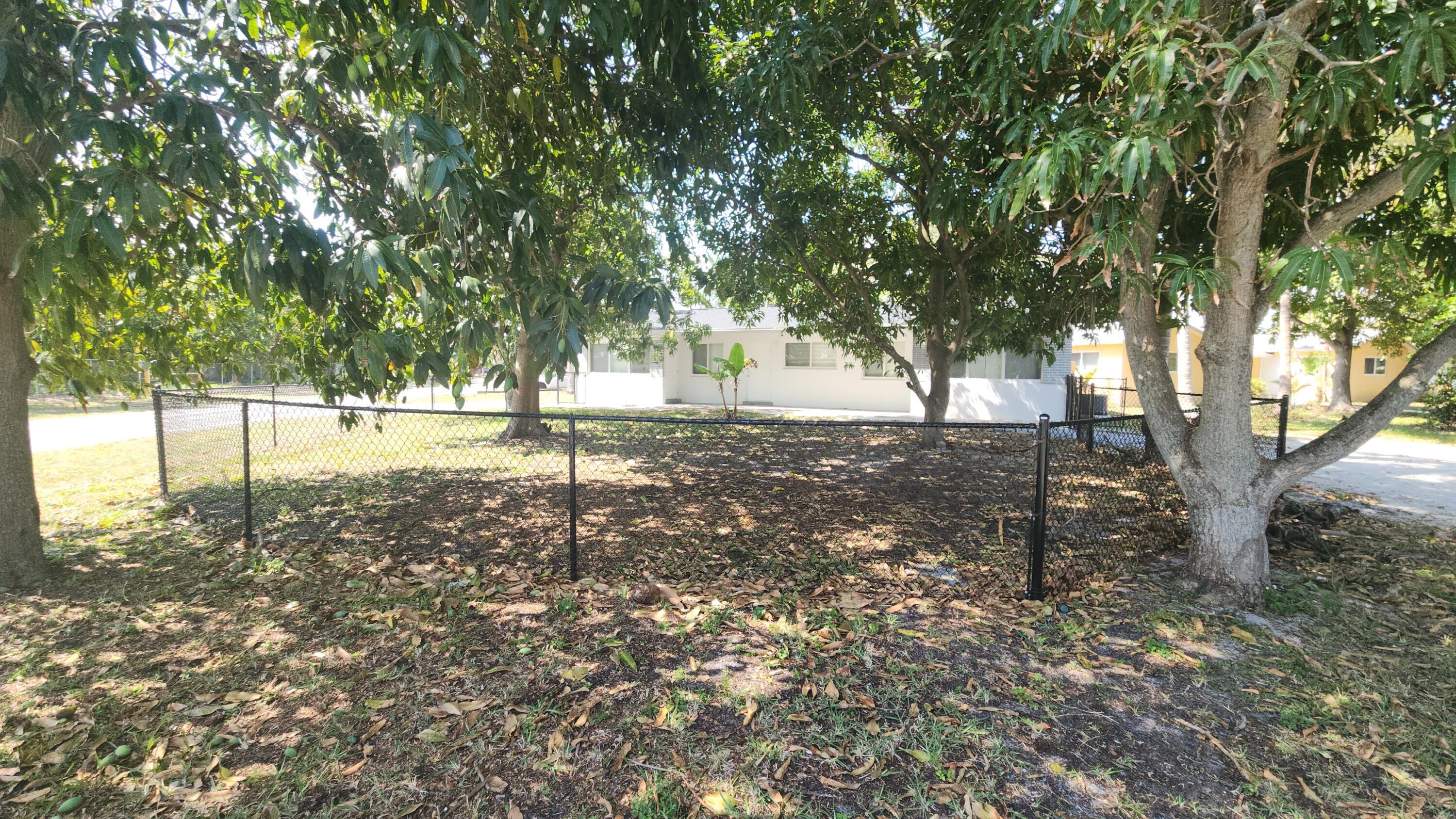 198 SE 27th Court Unit W — photo