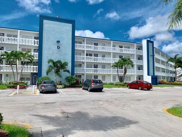 2060 Exeter D — photo