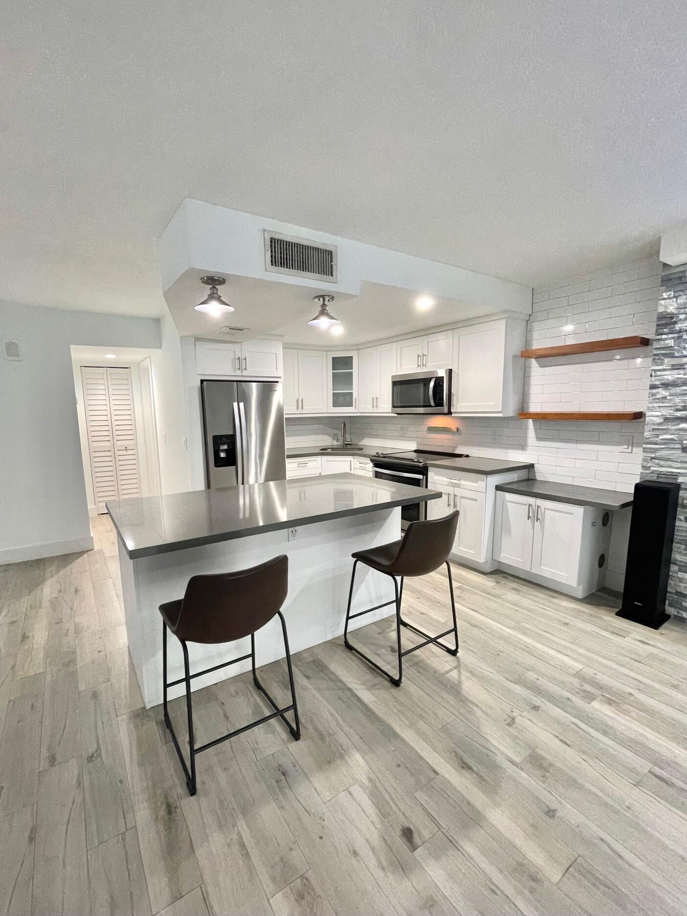 342 Southwind Drive Unit 123 — photo