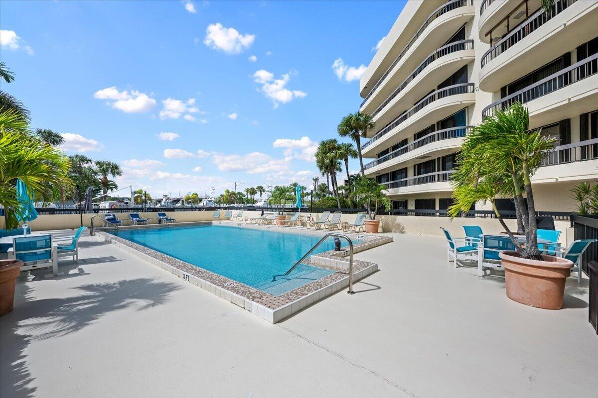 50 S Beach Road Unit 101 — photo