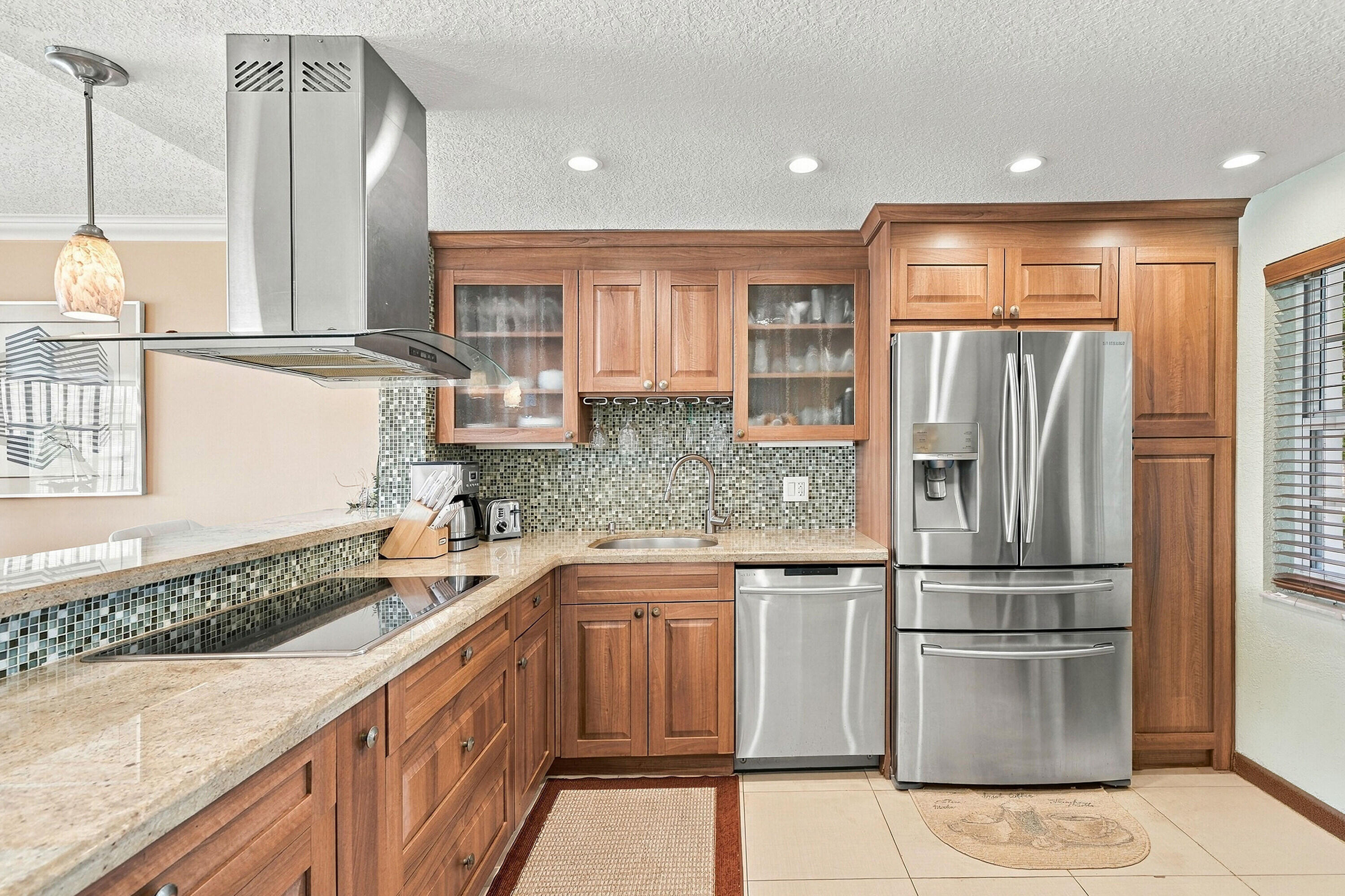 3980 Oaks Clubhouse Drive Unit 212 — photo