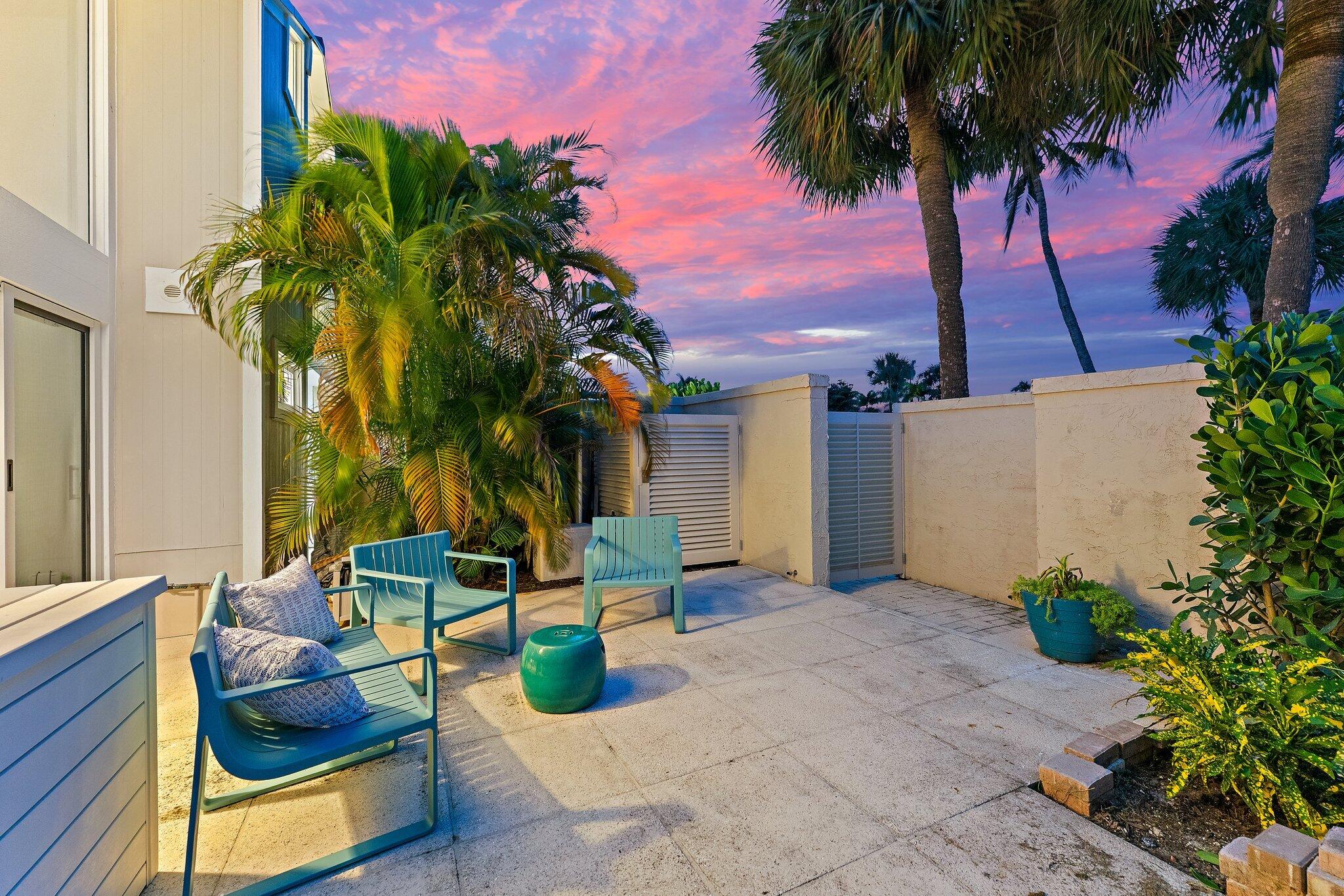 101 W Tarpon Lane — photo