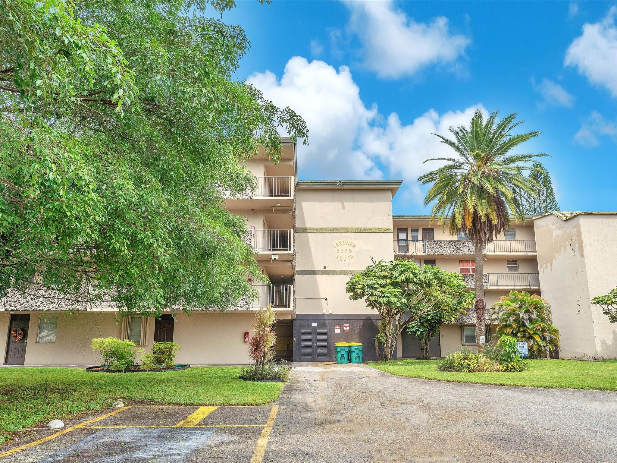 5275 NW 10th Court Unit 401 — photo