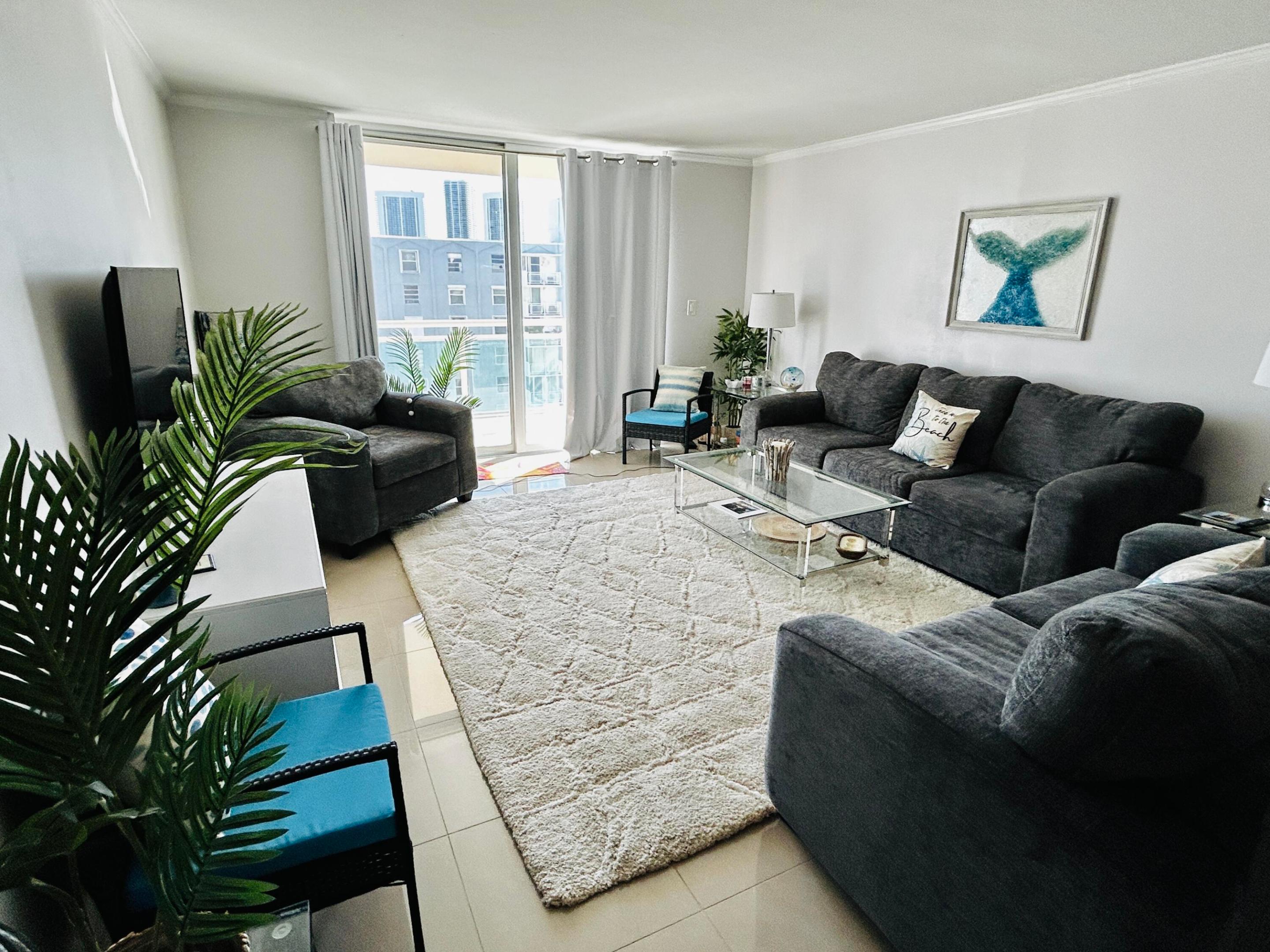 437 Golden Isles Drive Unit 7G — photo