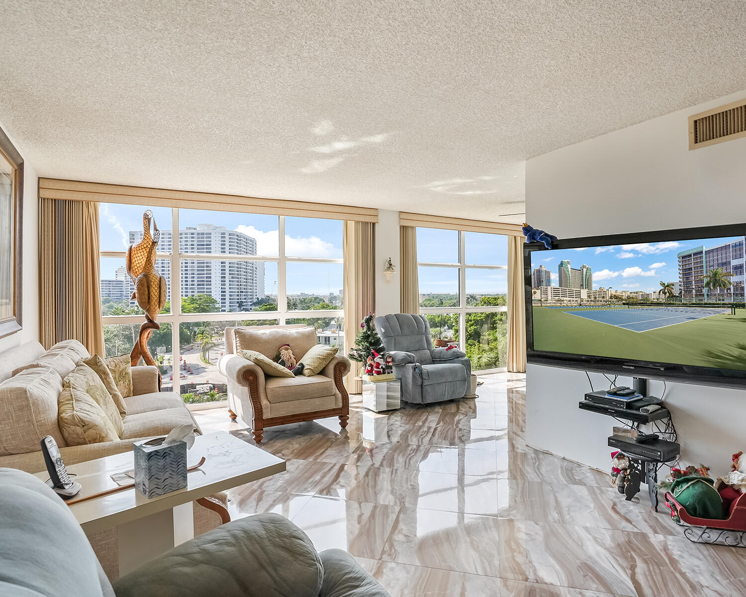 600 Parkview Drive Unit 703 — photo