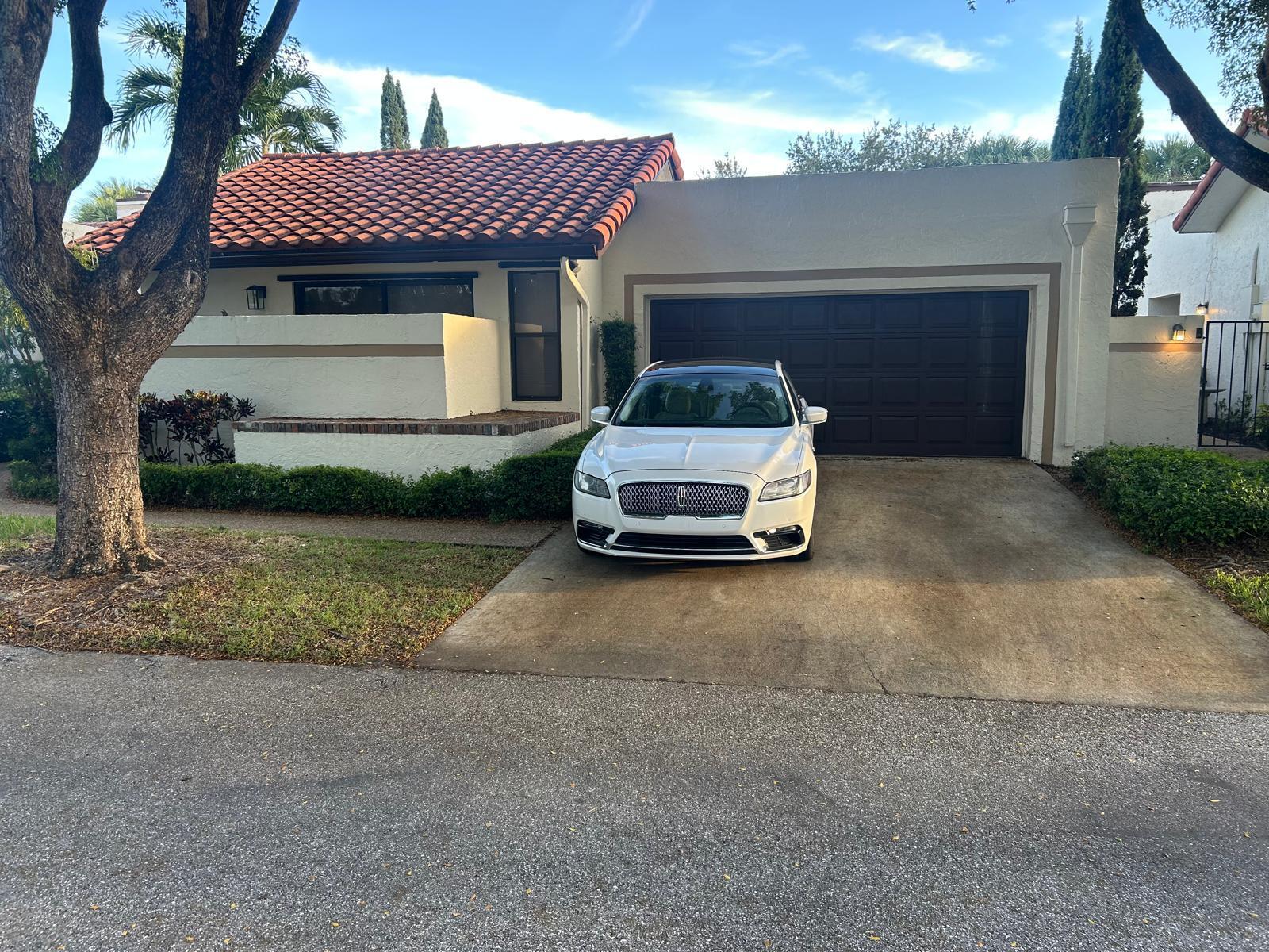 6945 Palmar Court — photo
