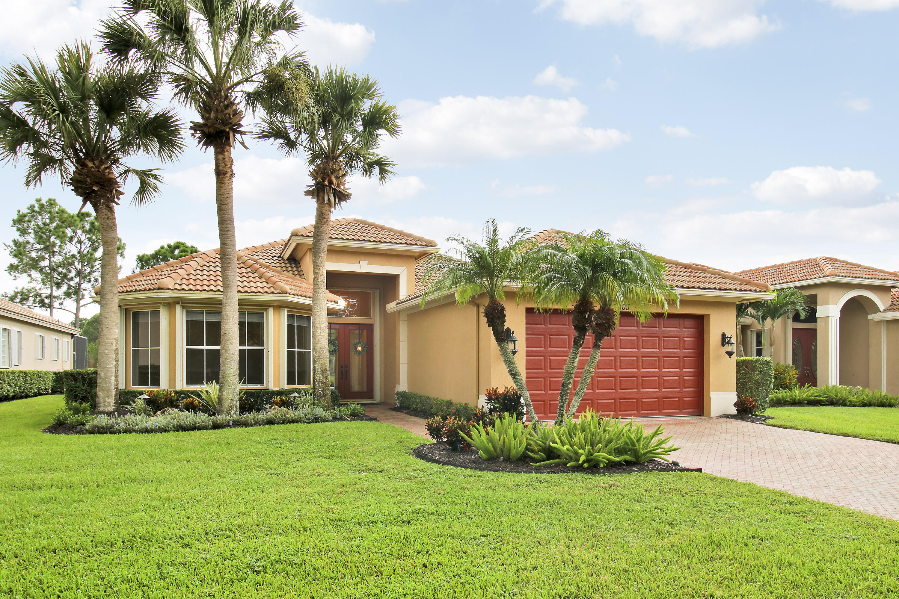 7603 Greenbrier Circle — photo