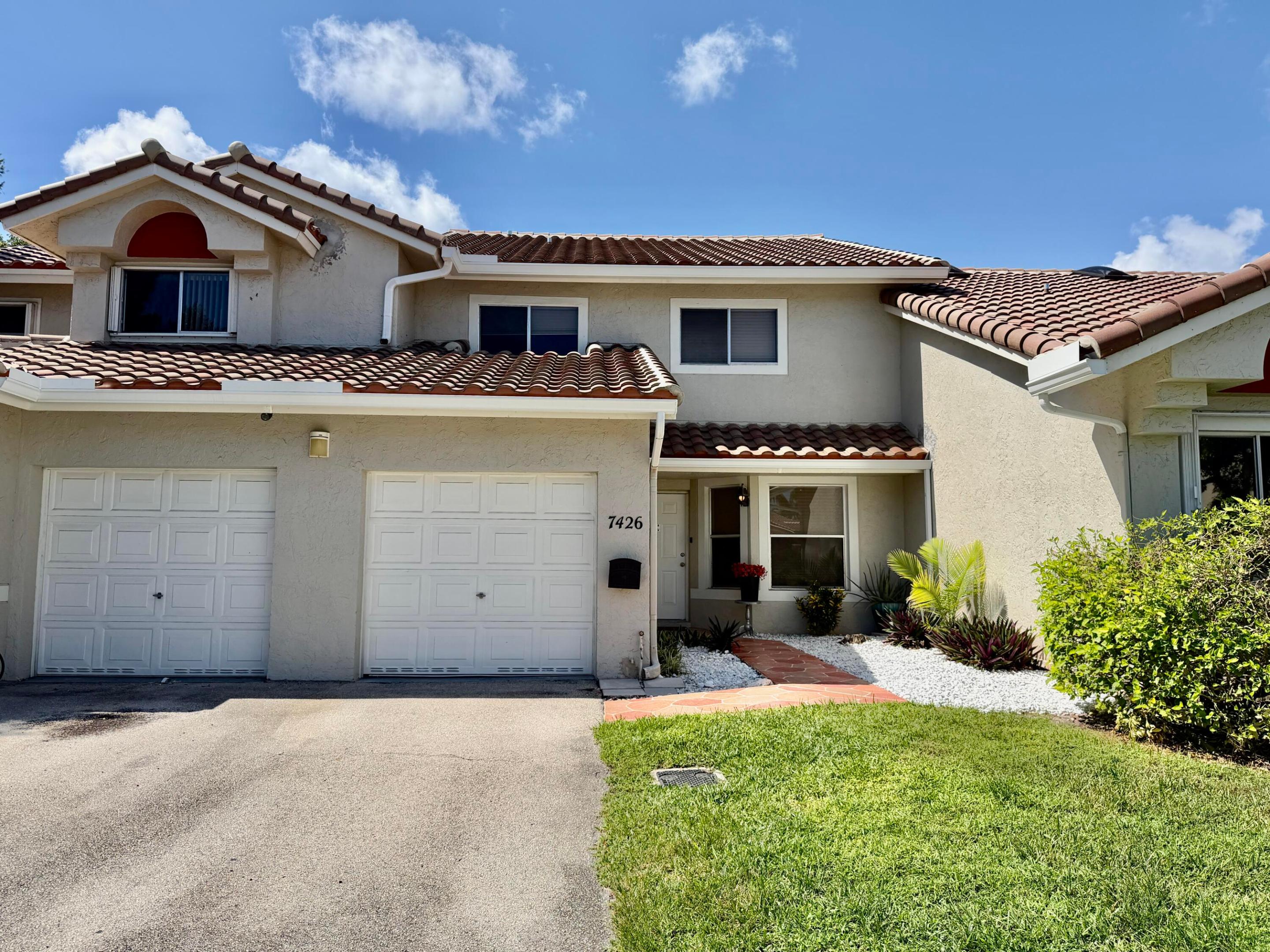 7426 Pinewalk Drive S Unit 19-4 — photo