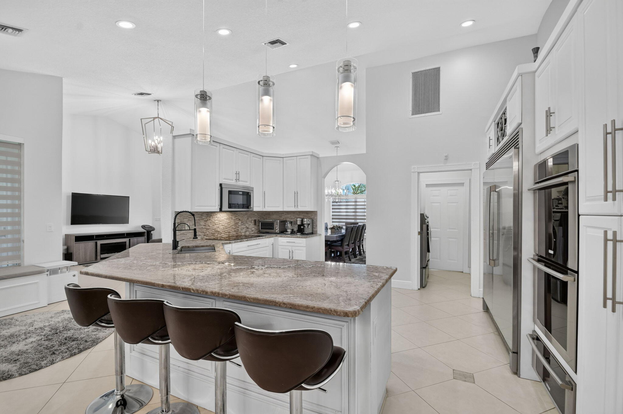 2676 Yarmouth Drive — photo