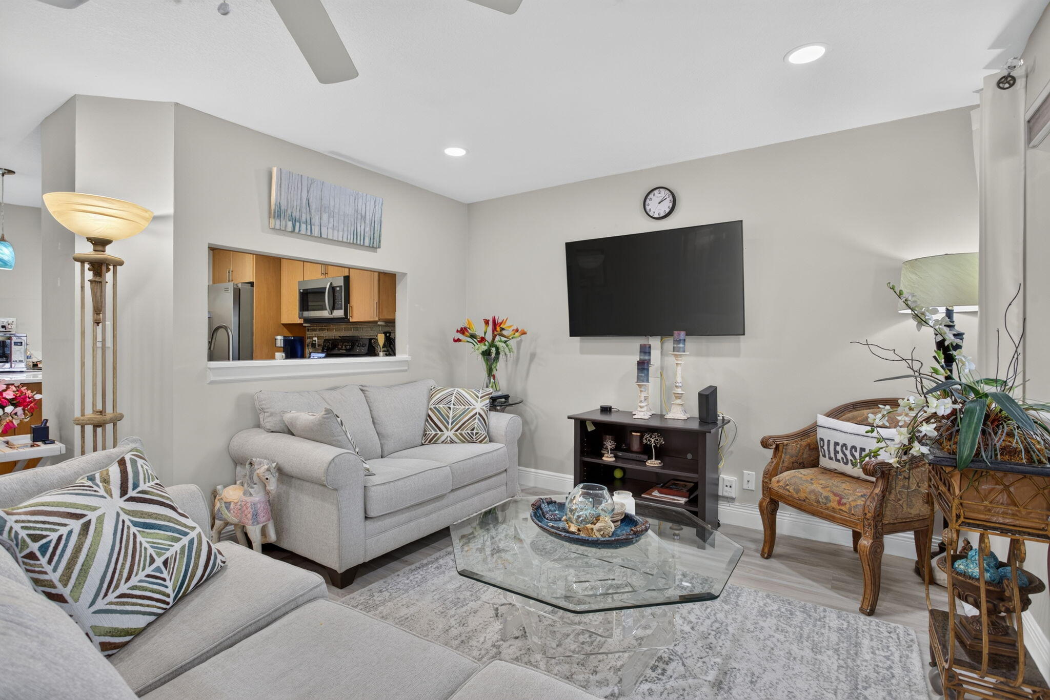 1991 Discovery Circle E — photo