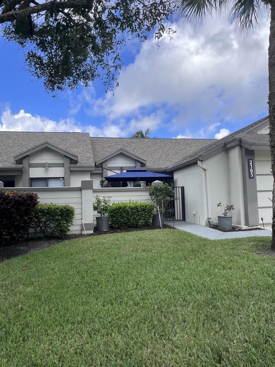 2105 Landings Boulevard — photo
