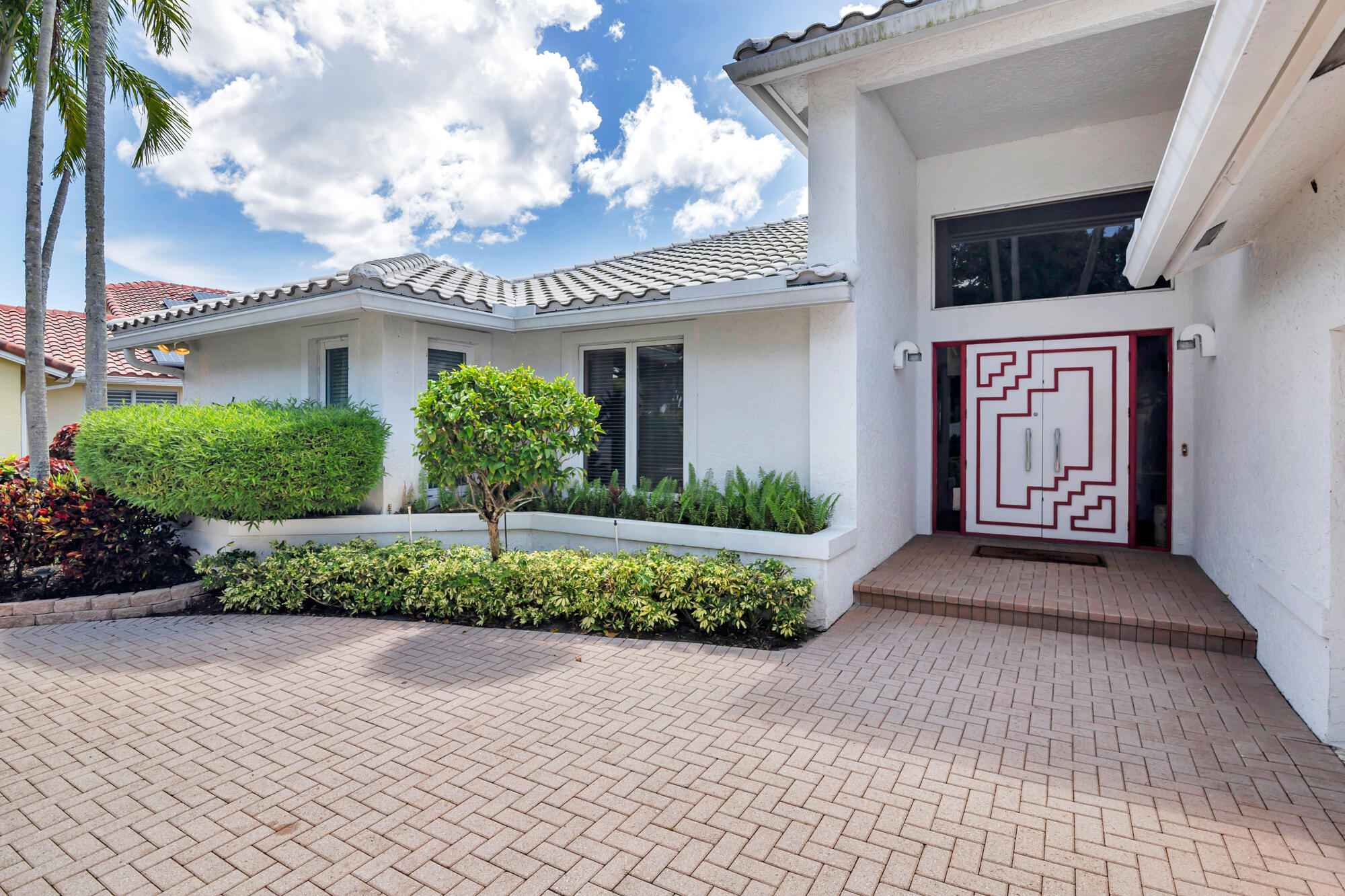 12 Sutton Drive — photo