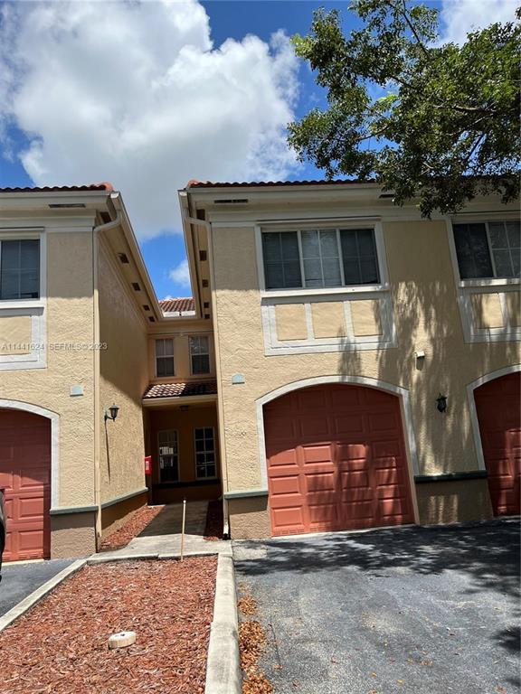 2492 Centergate Drive Unit 107 — photo