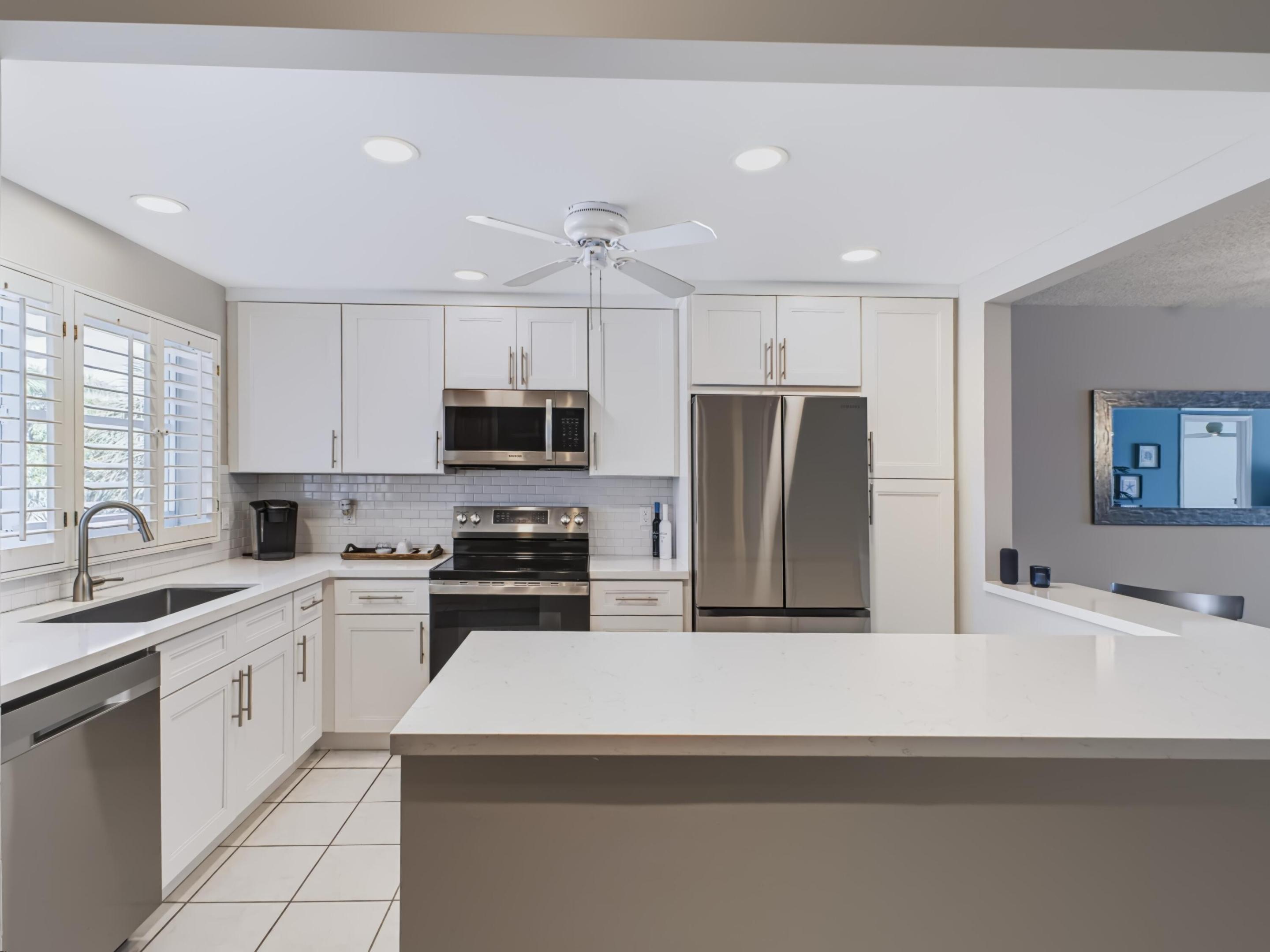 2010 S Federal Highway Unit 308 — photo