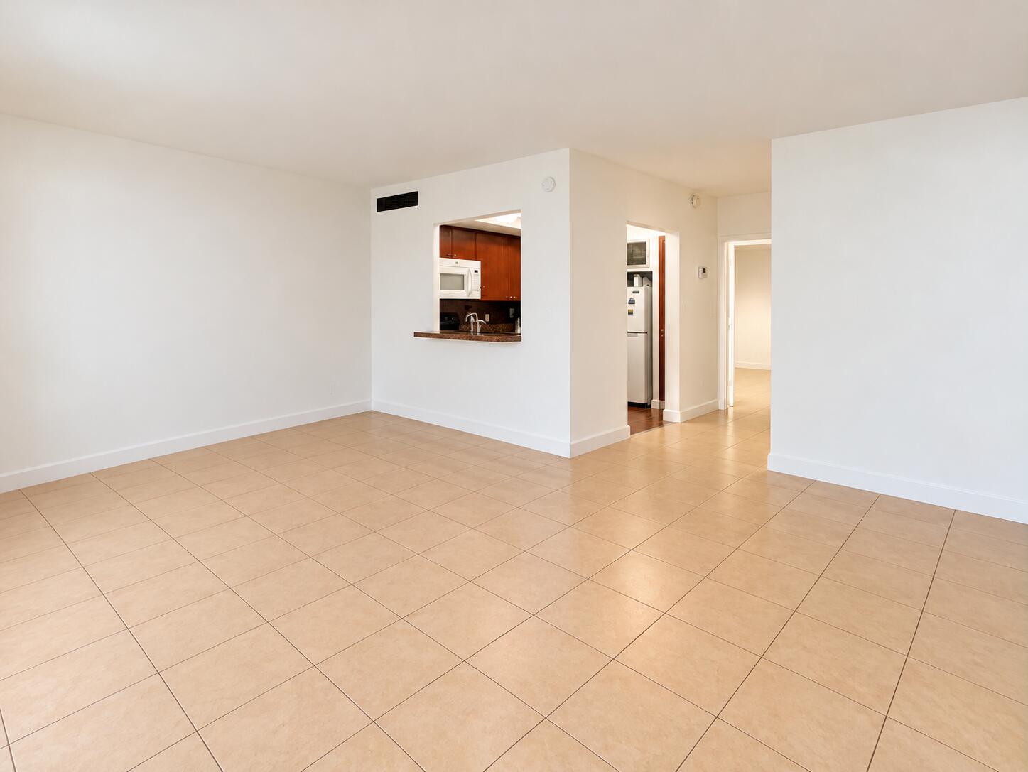 11 SW 52nd Avenue Unit 7B — photo