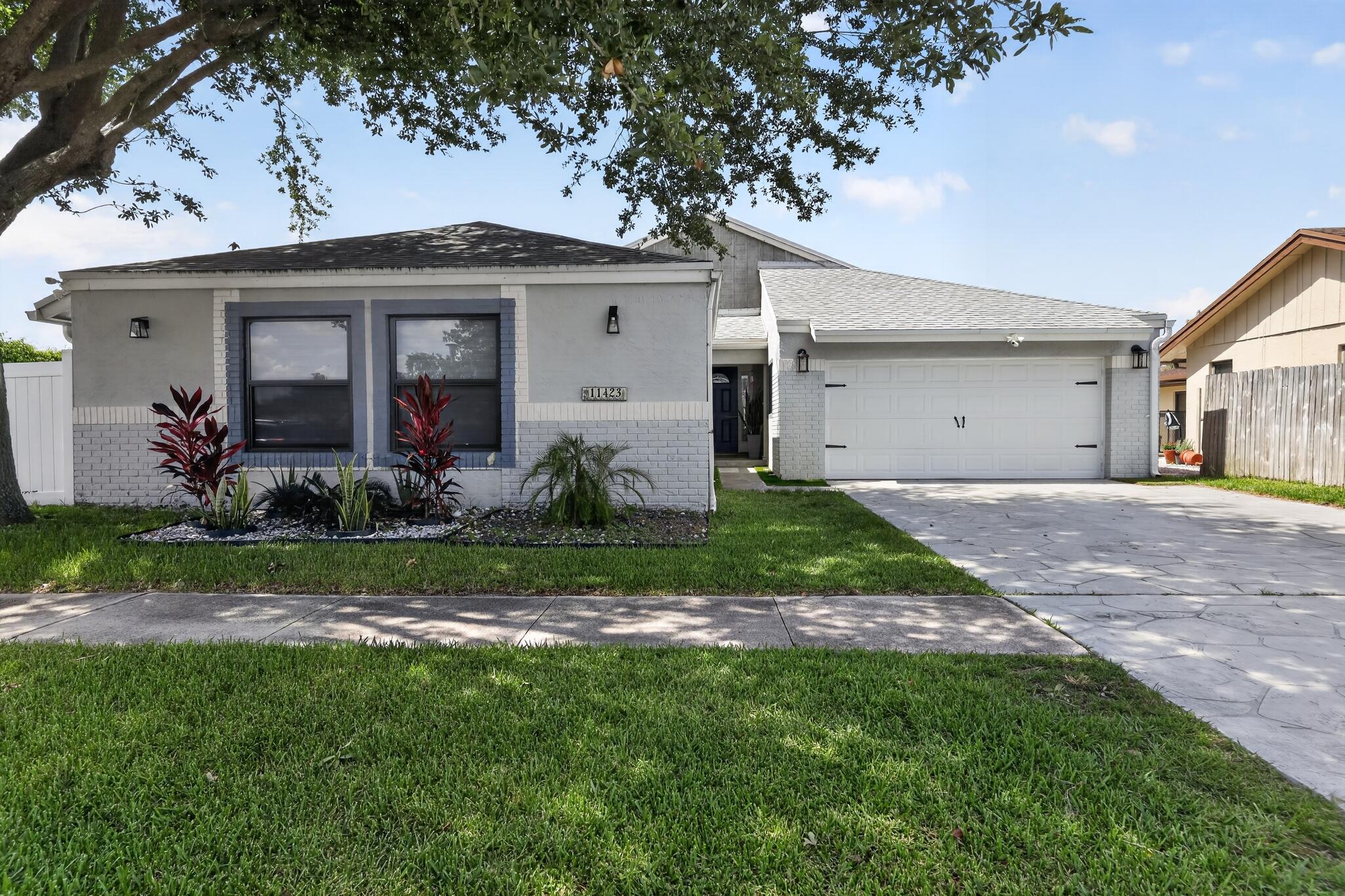 11423 Whisper Sound Drive — photo