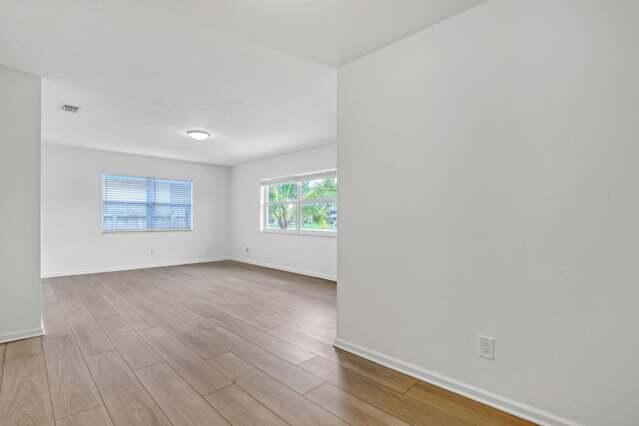 802 S Broadway Street Unit 4 — photo