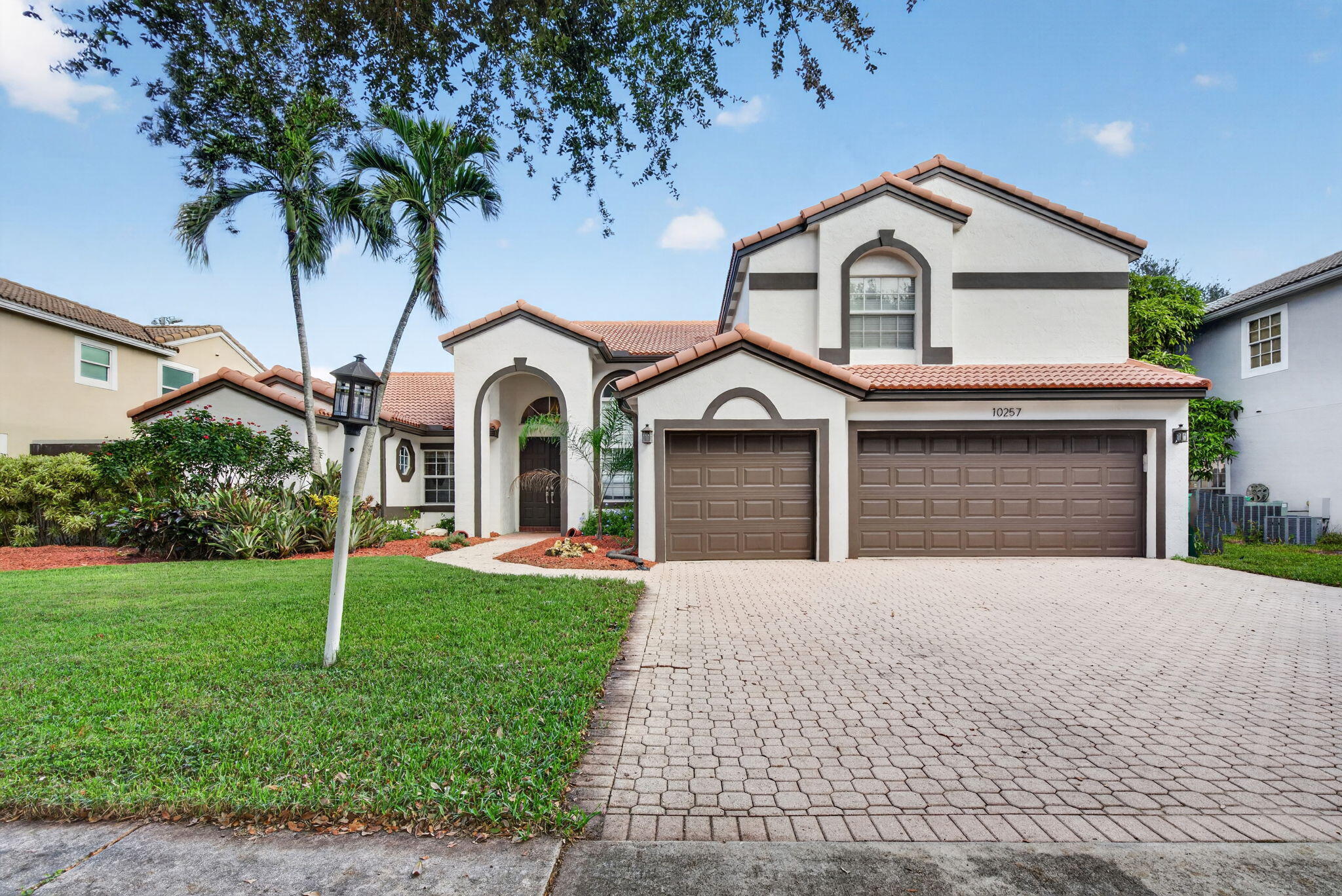 10257 Bermuda Drive — photo