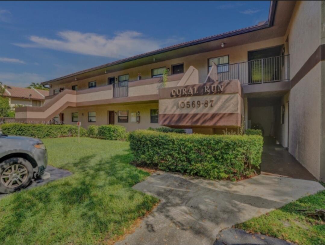 10581 Royal Palm Boulevard Unit 10581 — photo