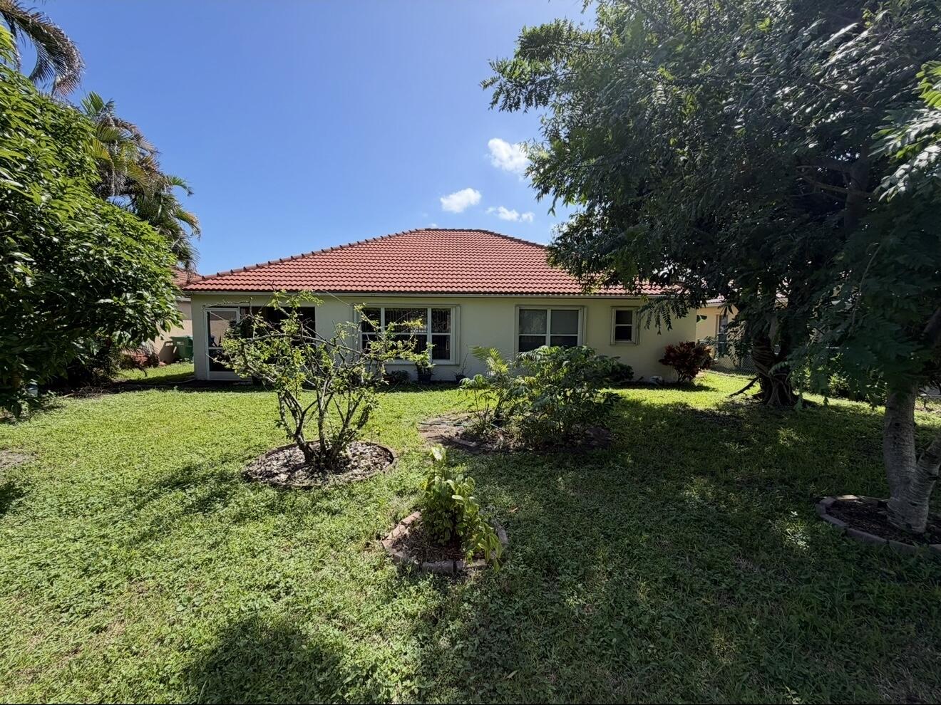 3031 Casa Rio Court, Riviera Beach, FL 33418 — photo 2