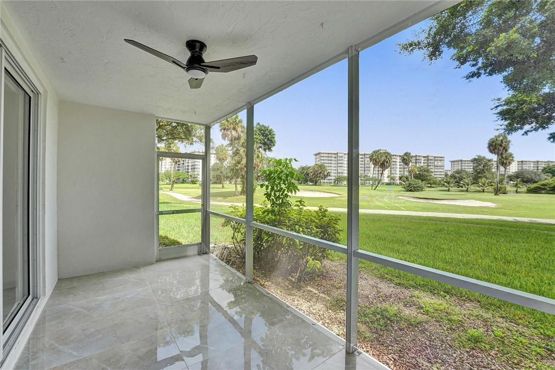 3900 Oaks Clubhouse Drive Unit 107 — photo