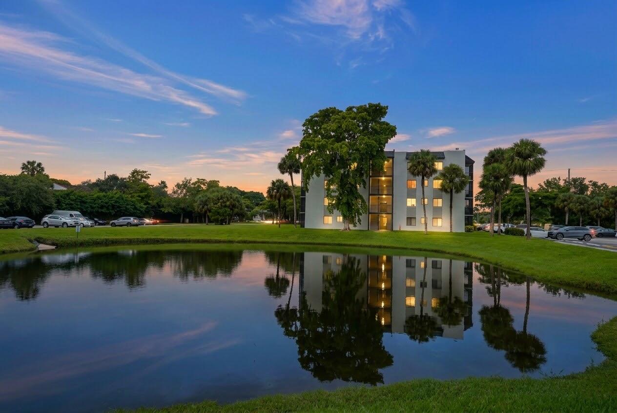 3700 N Pine Island Road Unit 307 — photo