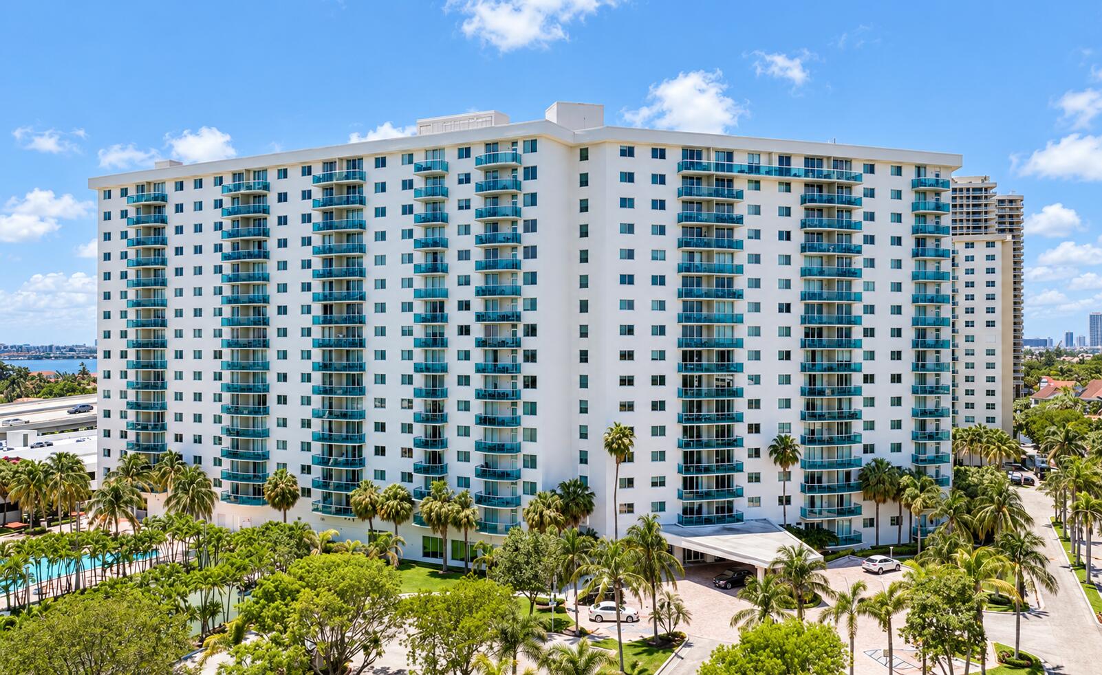 19380 Collins Avenue Unit 516 — photo