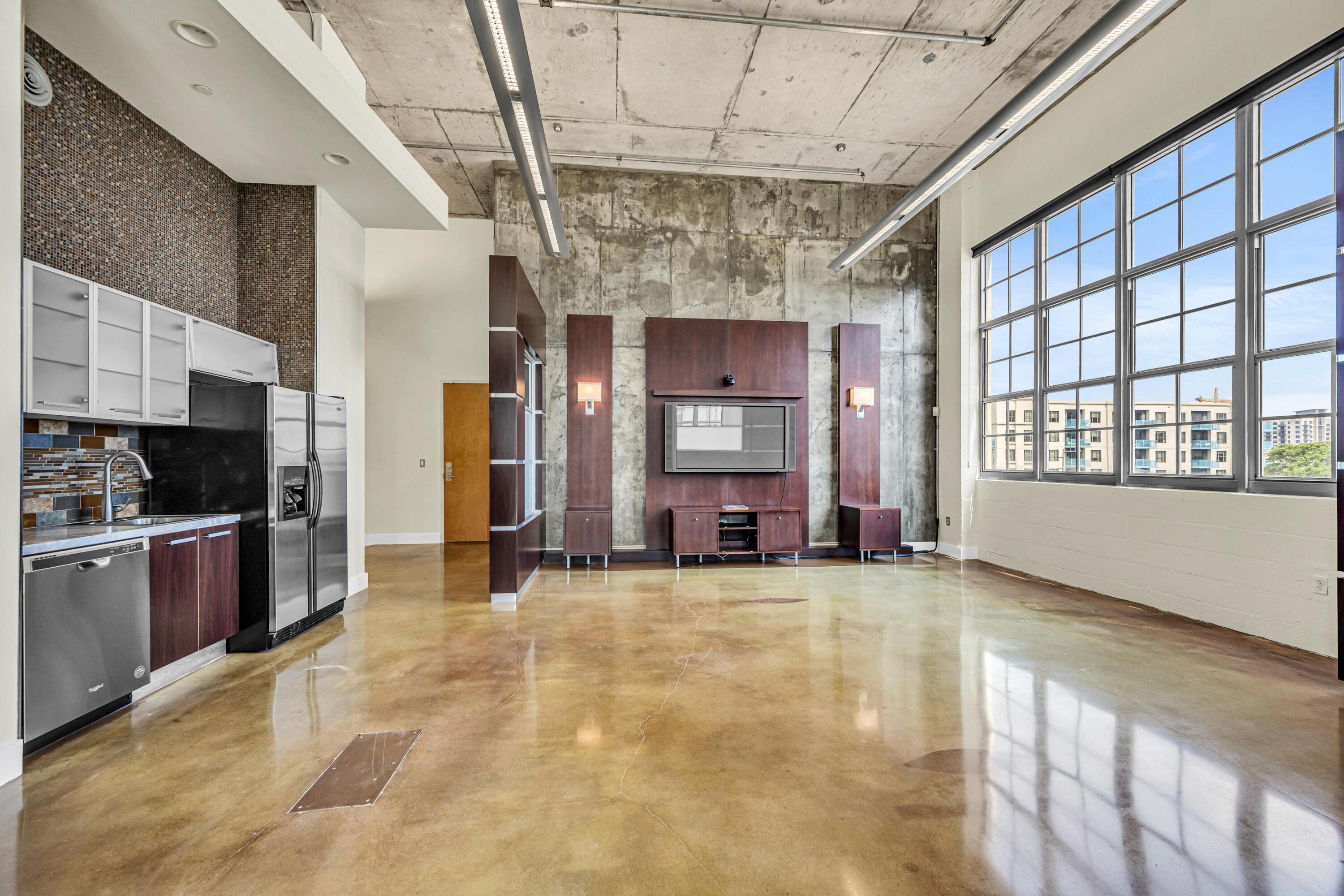 435 N Andrews Avenue Unit 401 — photo